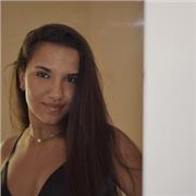 Soy una persona con horario flexible, me entiendo muy bien con los niños y estoy capacitada para dar clases de inglés a alumnos desde primaria a secundaria
